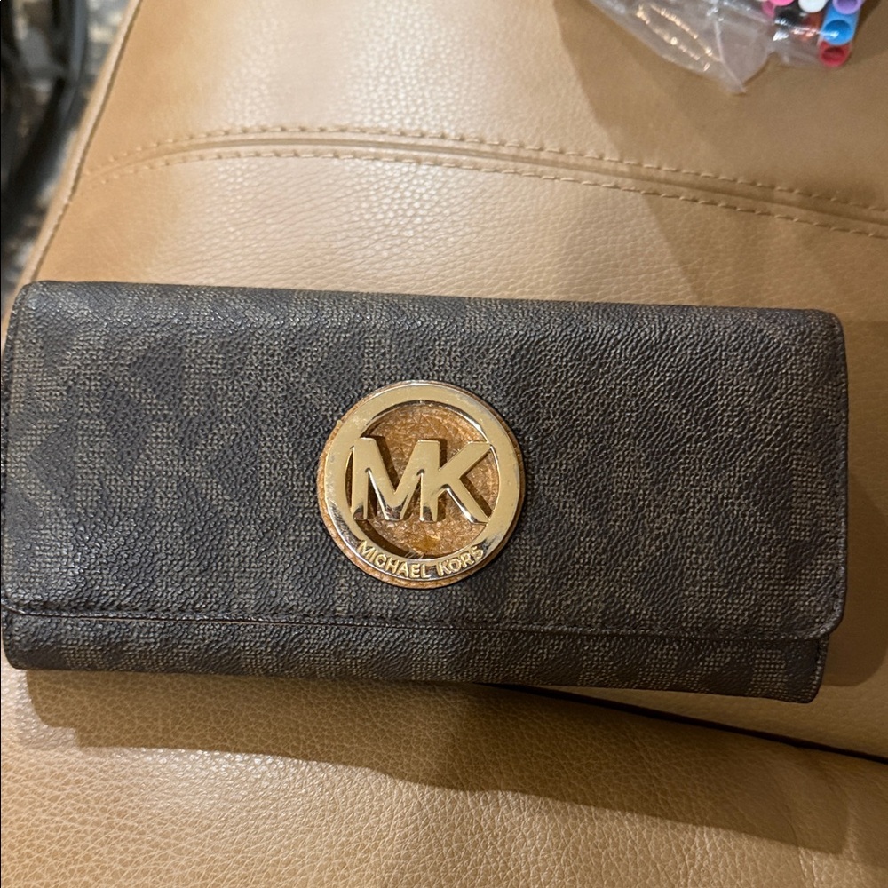 Michael Kors Black and Gold Wallet